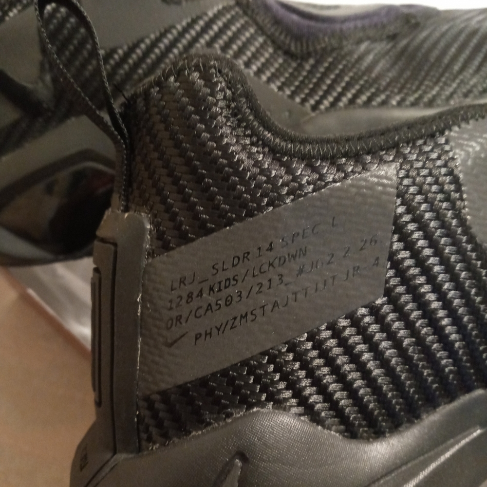 New Super Hot NIKE LEBRON SOLDIER 14 - Picture 6 of 8